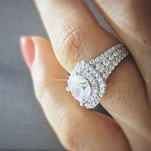 New Elegant Cubic Zirconia Women's Ring